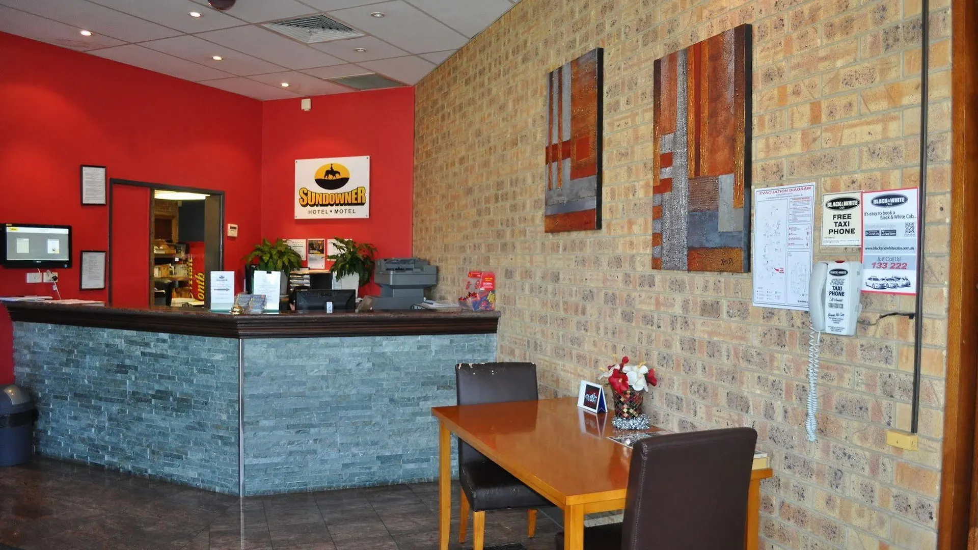 Sundowner Hotel Motel Caboolture 3*,